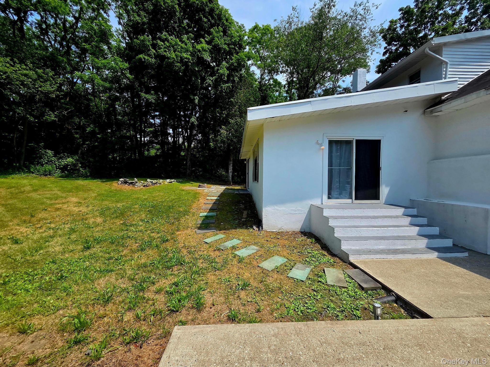 16 Ernest Lane – For Rent photo 5