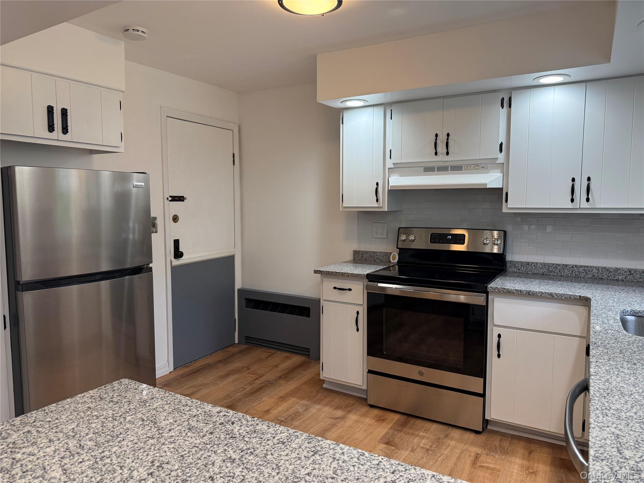16 Ernest Lane – For Rent photo 10
