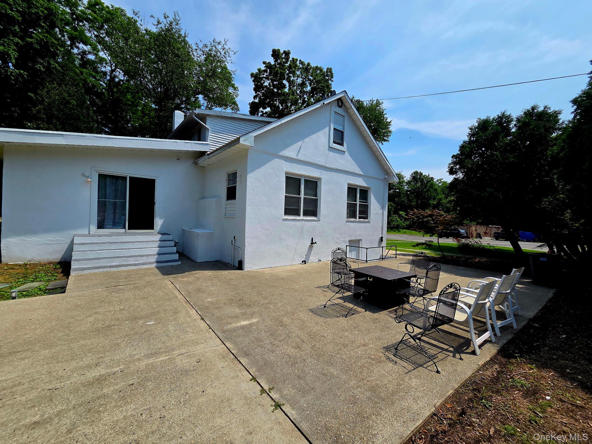 16 Ernest Lane – For Rent photo 4