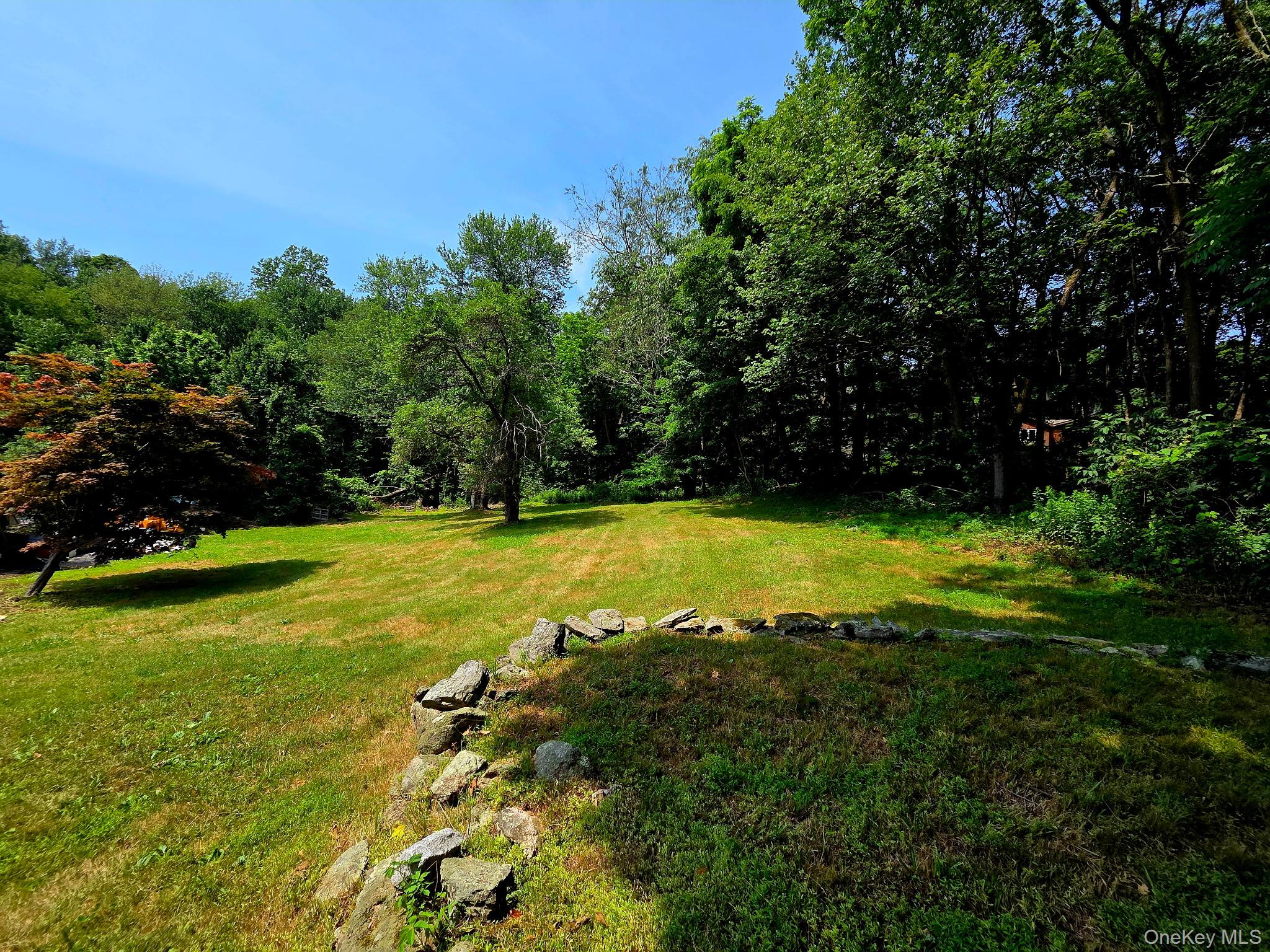 16 Ernest Lane – For Rent photo 2