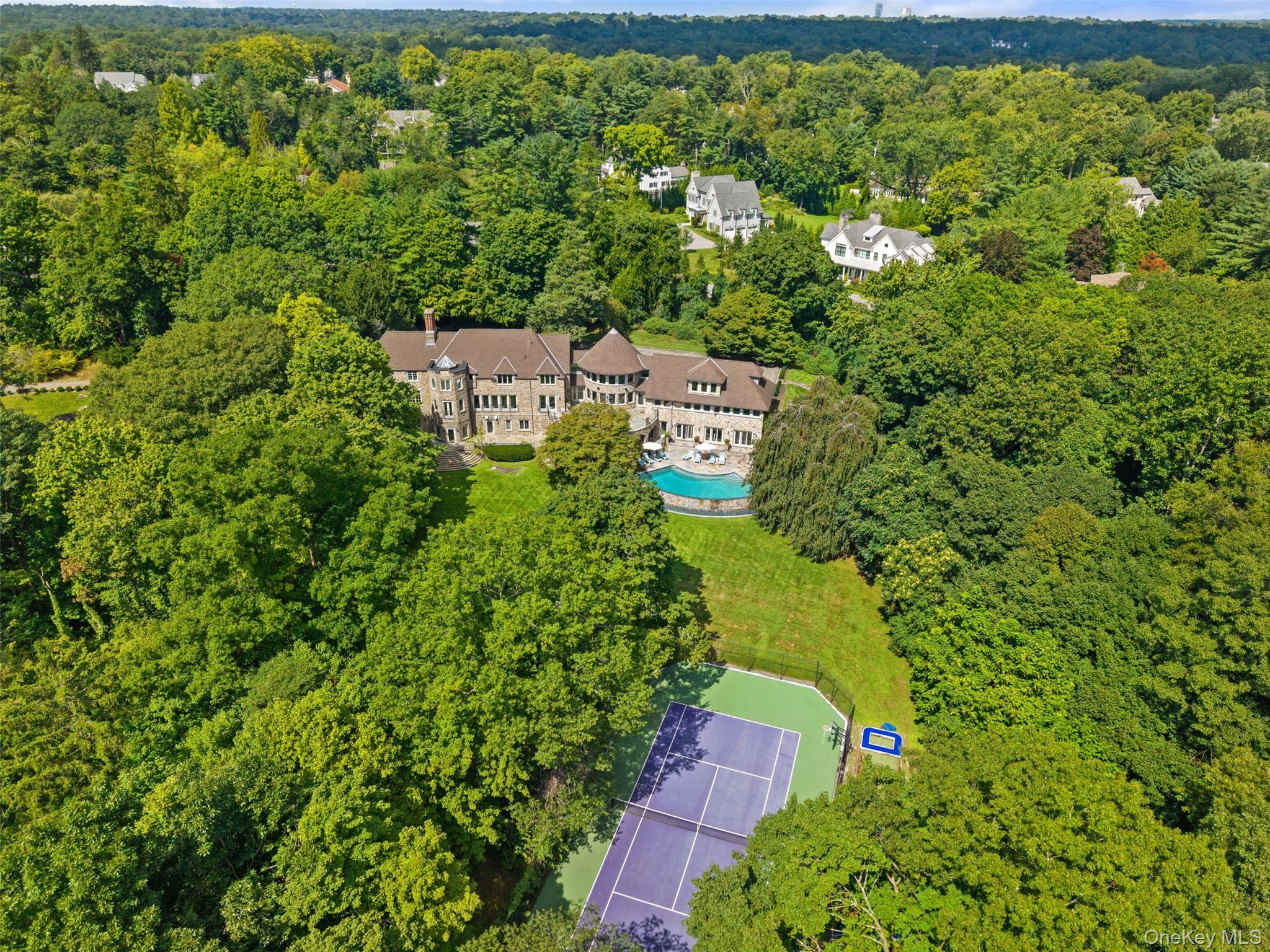383 Woodlands Road – For Sale photo 3