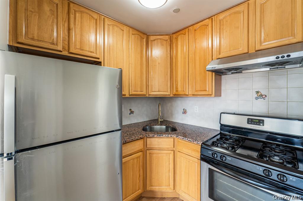 4135 67 Street – For Sale photo 7