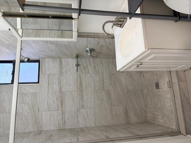 38-38 29th Street – For Rent photo 5