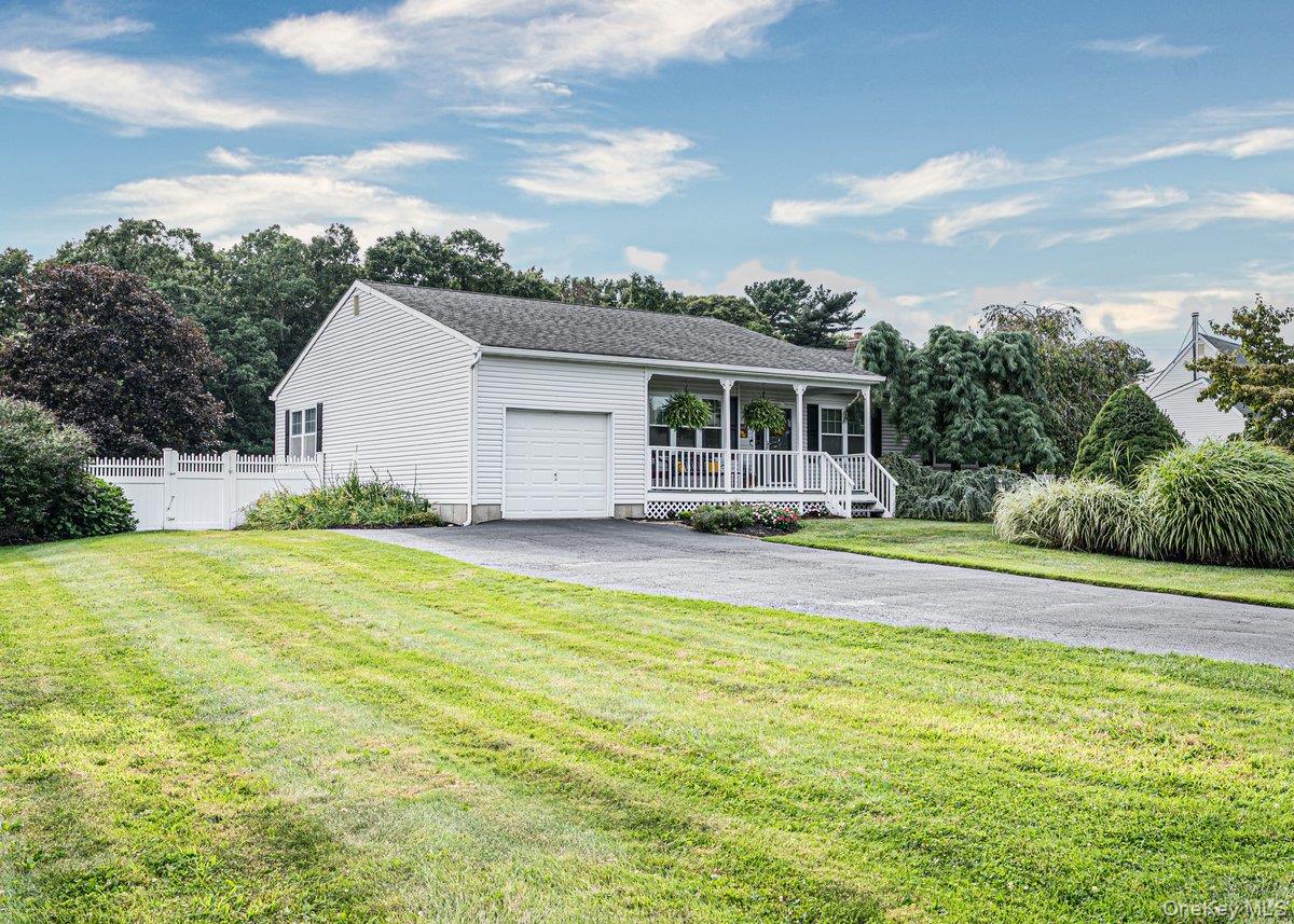 39 Creekside Drive – For Sale photo 2