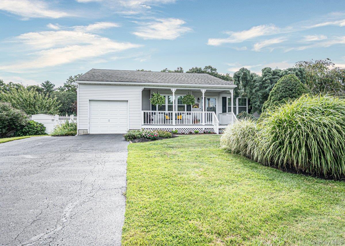 39 Creekside Drive – For Sale
