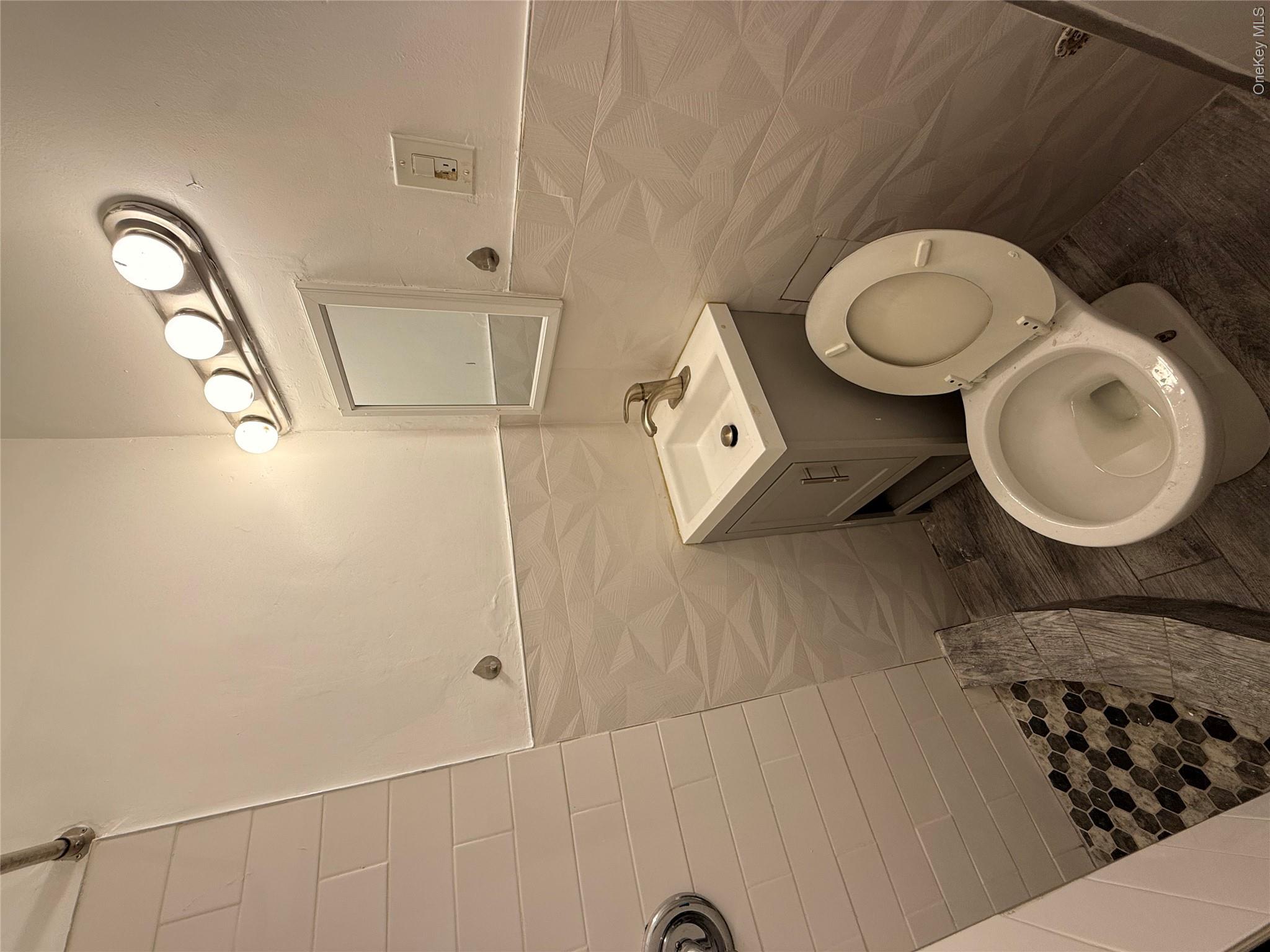 1958 Lurting Avenue – For Rent photo 11