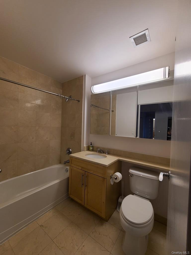 40-28 College Point Boulevard, Unit 907 photo 6