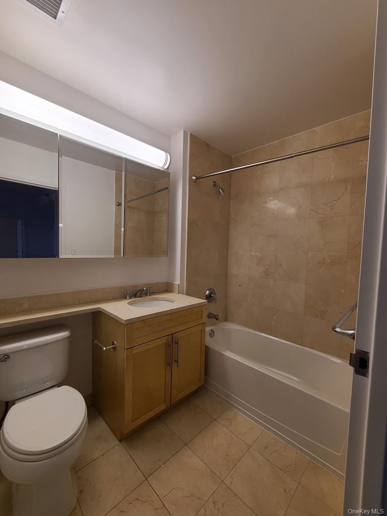 40-28 College Point Boulevard, Unit 907 photo 8