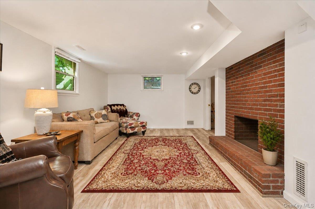 27 Reed Road – For Rent photo 18
