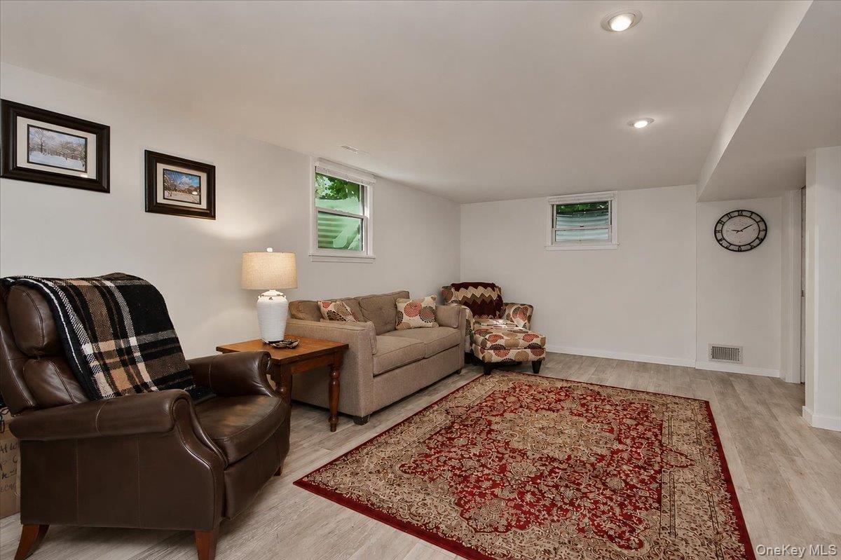 27 Reed Road – For Rent photo 20