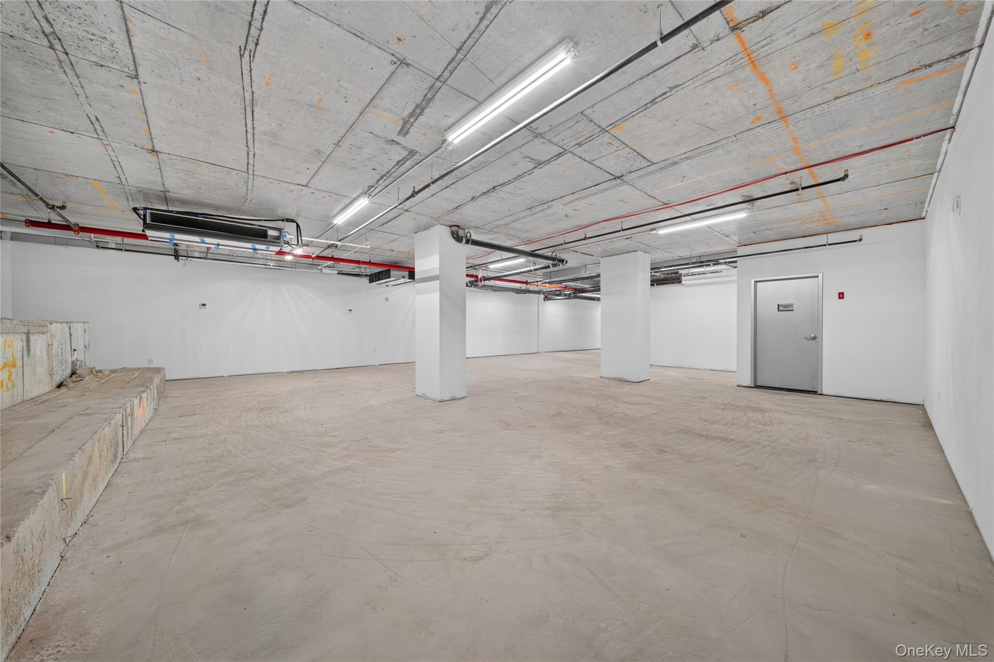 52-16 Roosevelt Avenue – For Sale photo 13
