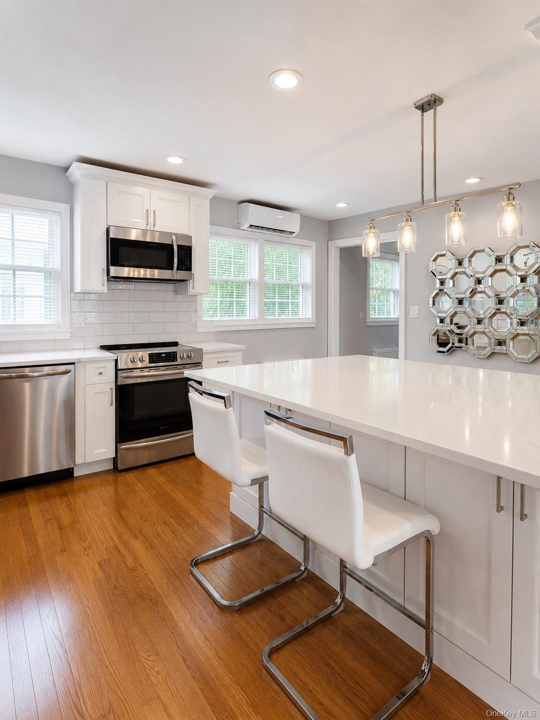 1 Iroquois Street E – For Rent photo 9