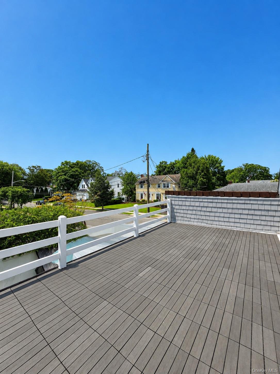 1 Iroquois Street E – For Rent photo 23