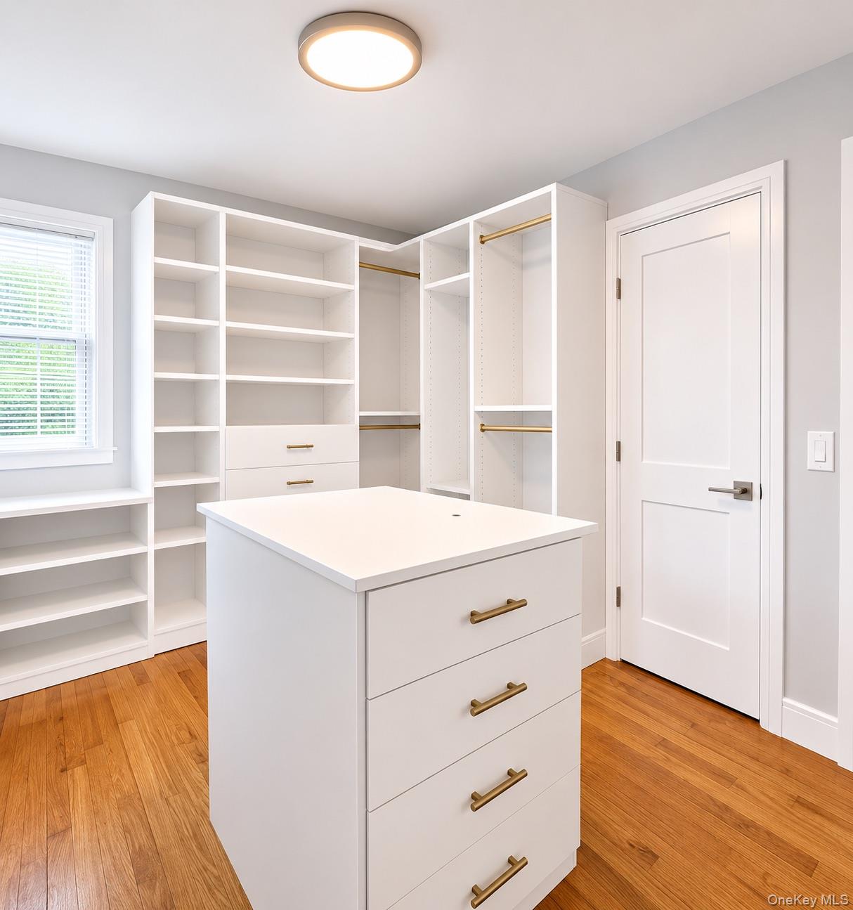 1 Iroquois Street E – For Rent photo 16