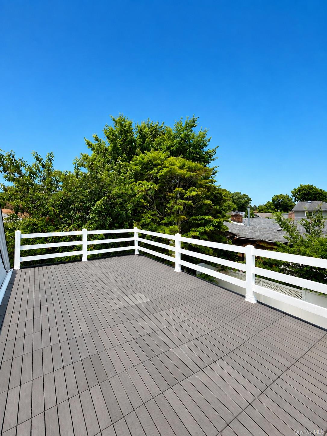 1 Iroquois Street E – For Rent photo 22