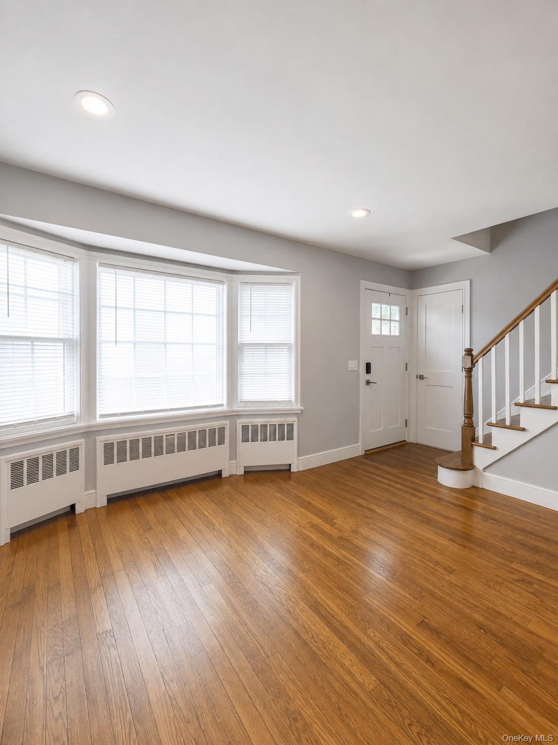 1 Iroquois Street E – For Rent photo 3