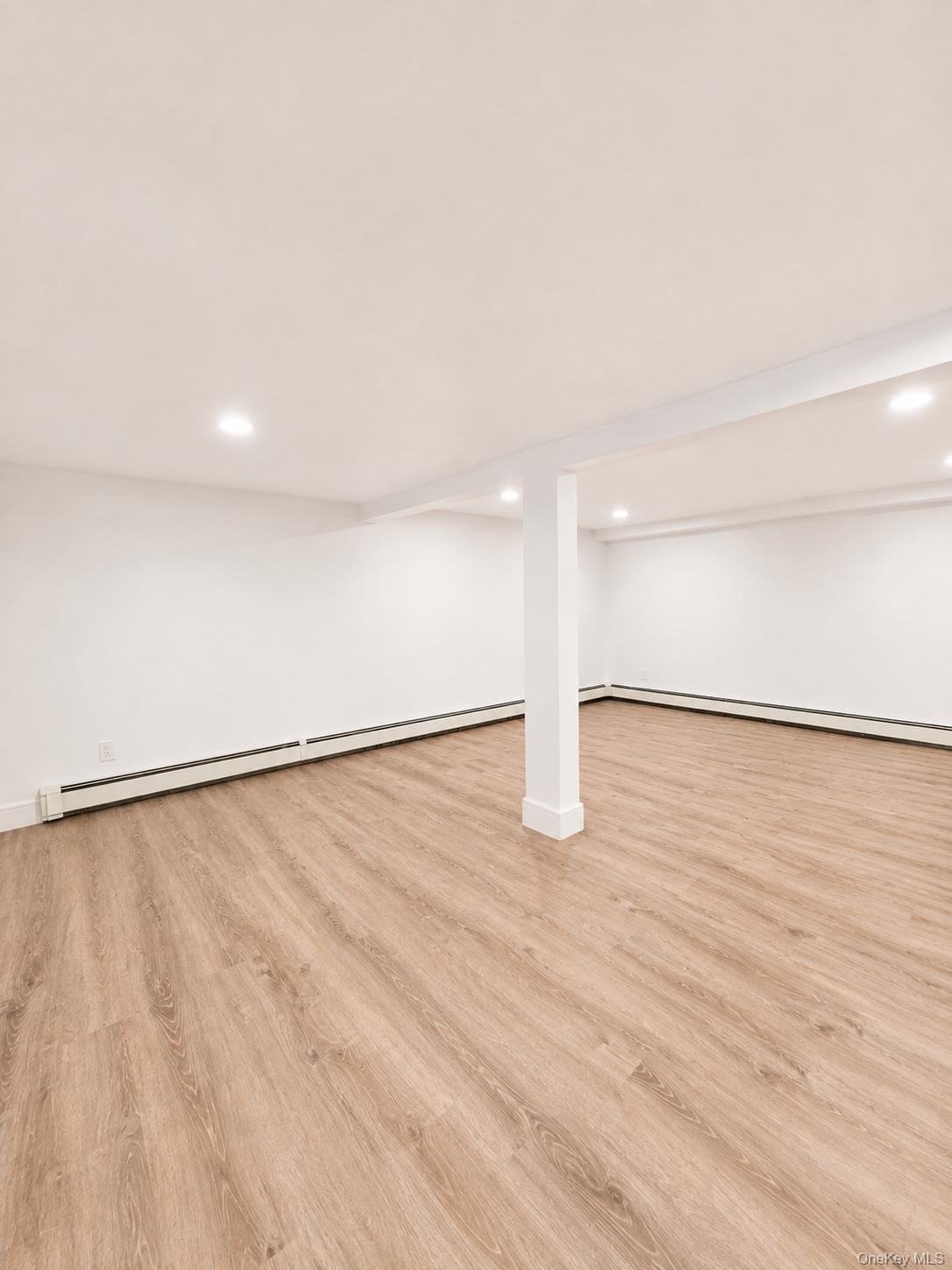 1 Iroquois Street E – For Rent photo 30