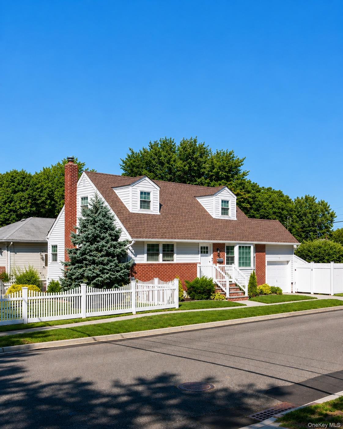 1 Iroquois Street E – For Rent photo 2