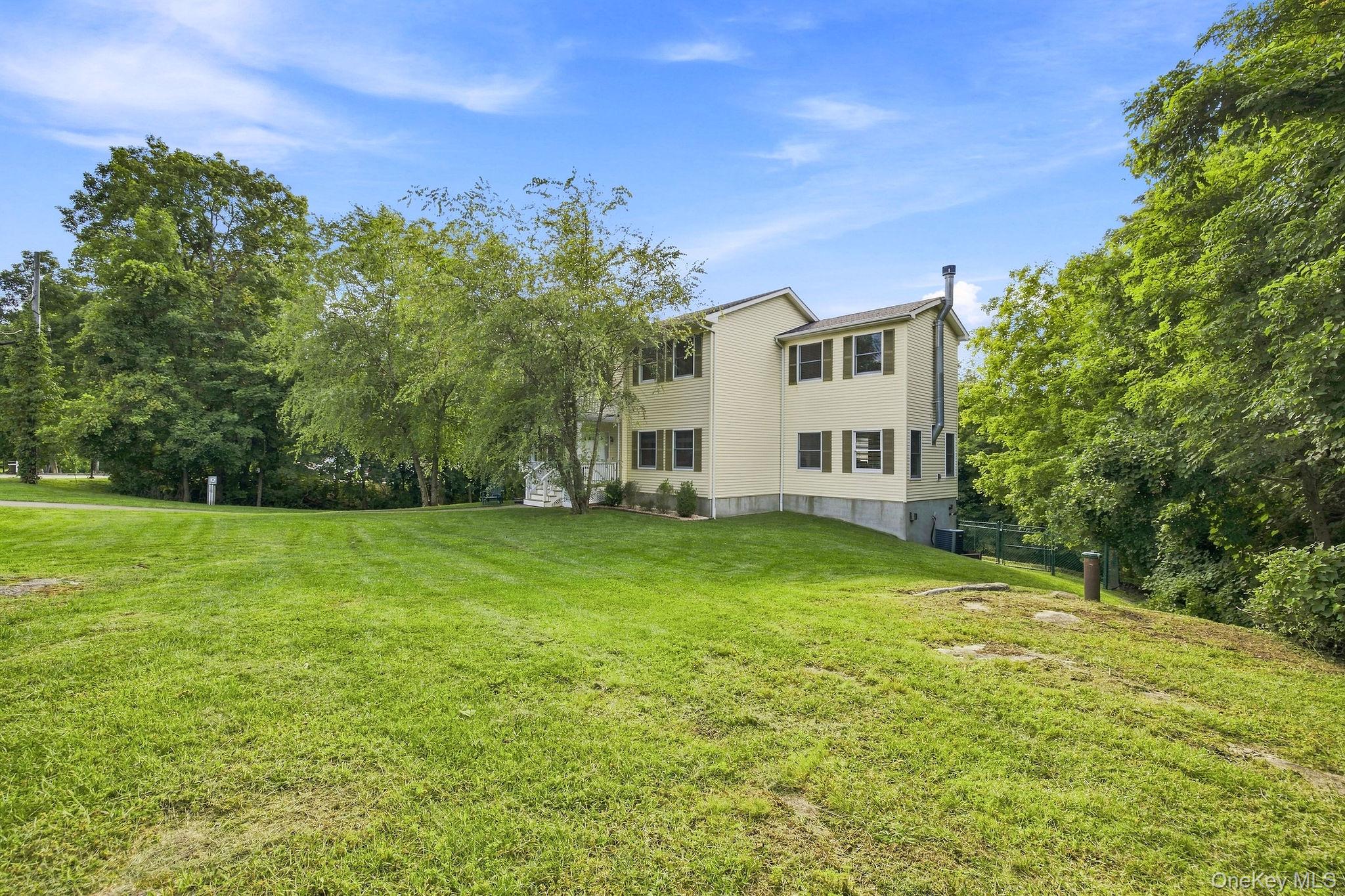 480 Haviland Drive – For Sale photo 3