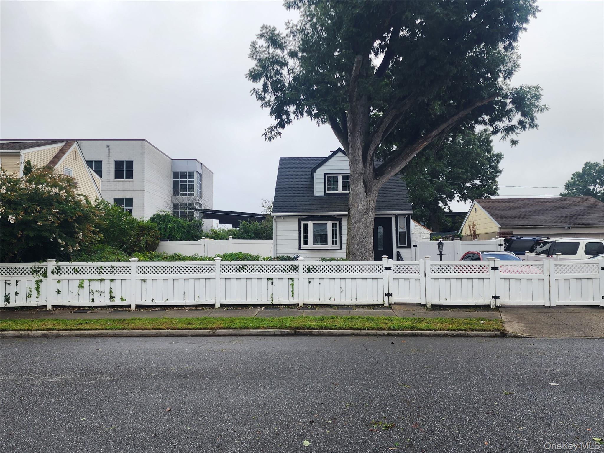 5 Konig Court – For Sale