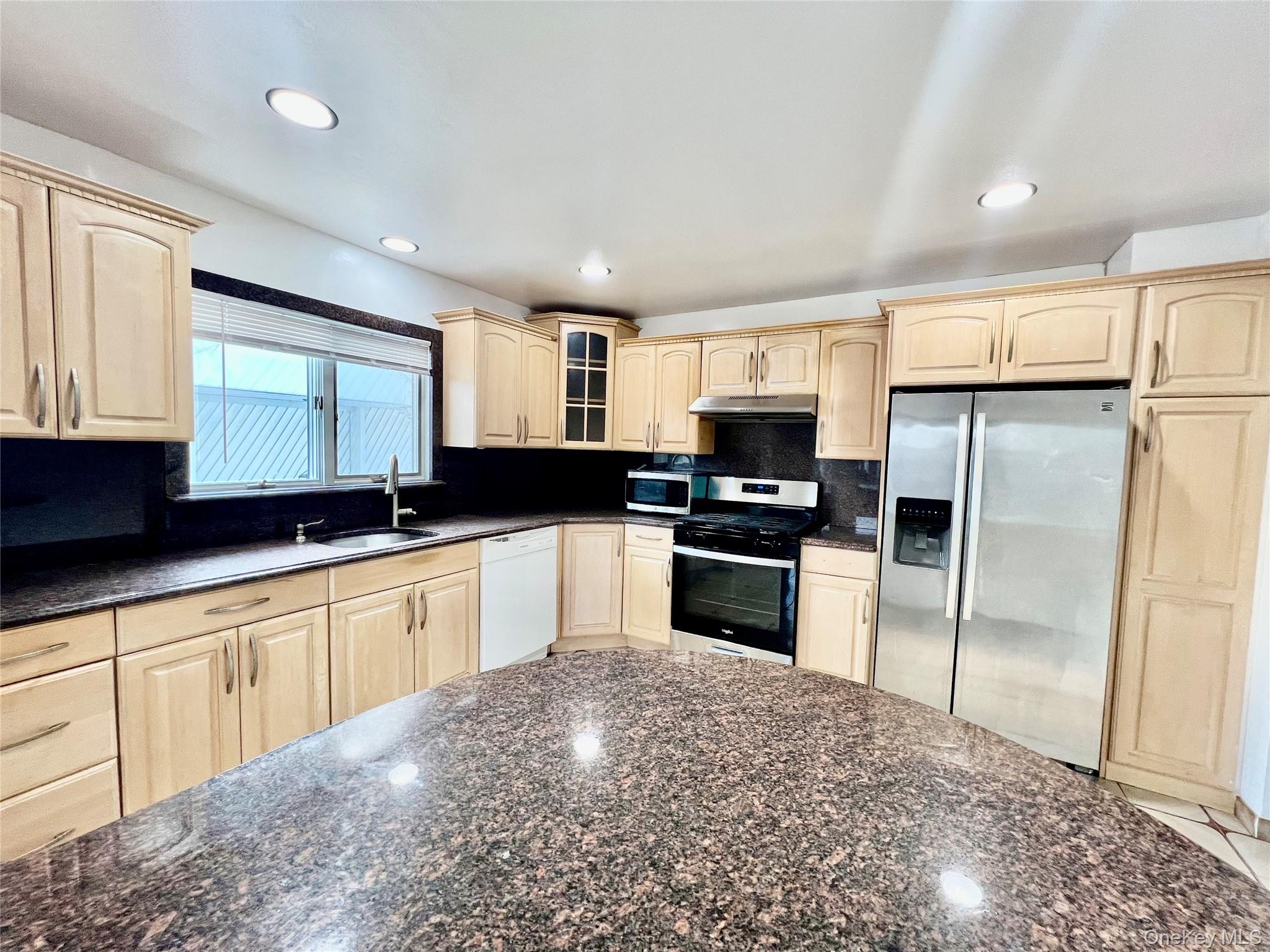 85-11 164th Avenue – For Sale photo 6