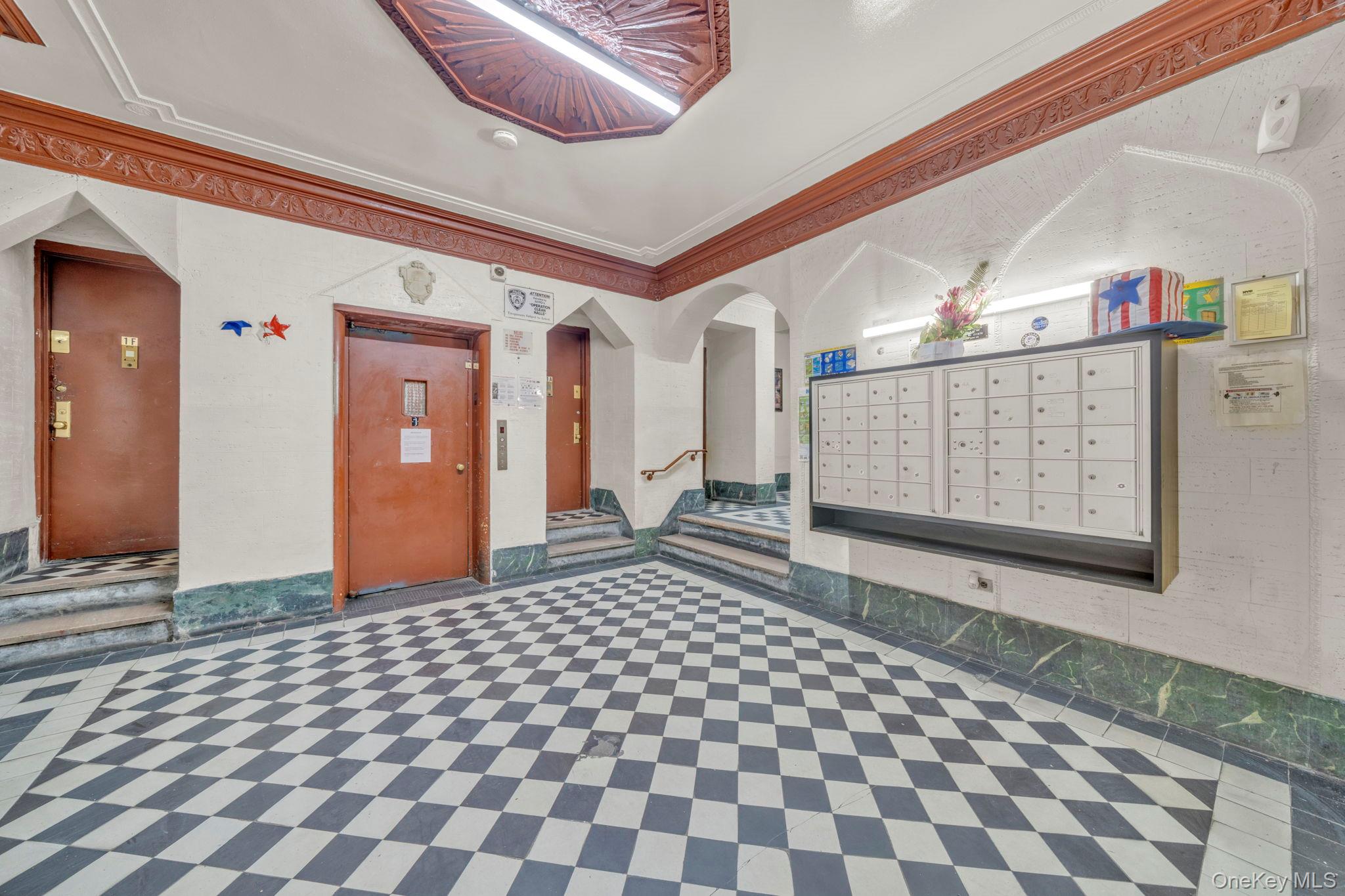 1015 Summit Avenue, Unit 2A photo 2