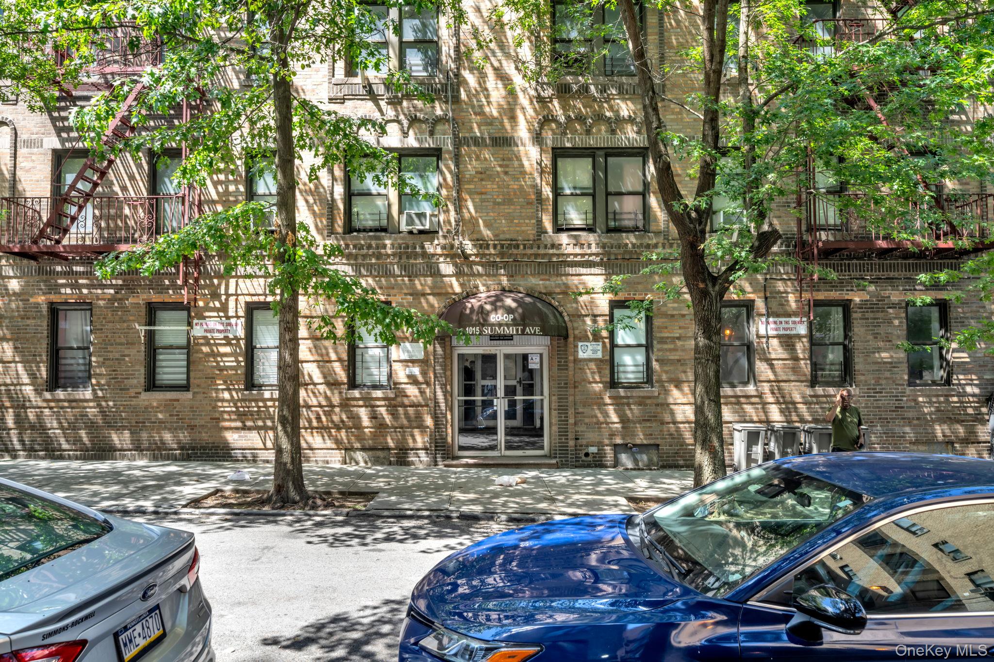 1015 Summit Avenue, Unit 2A photo 10