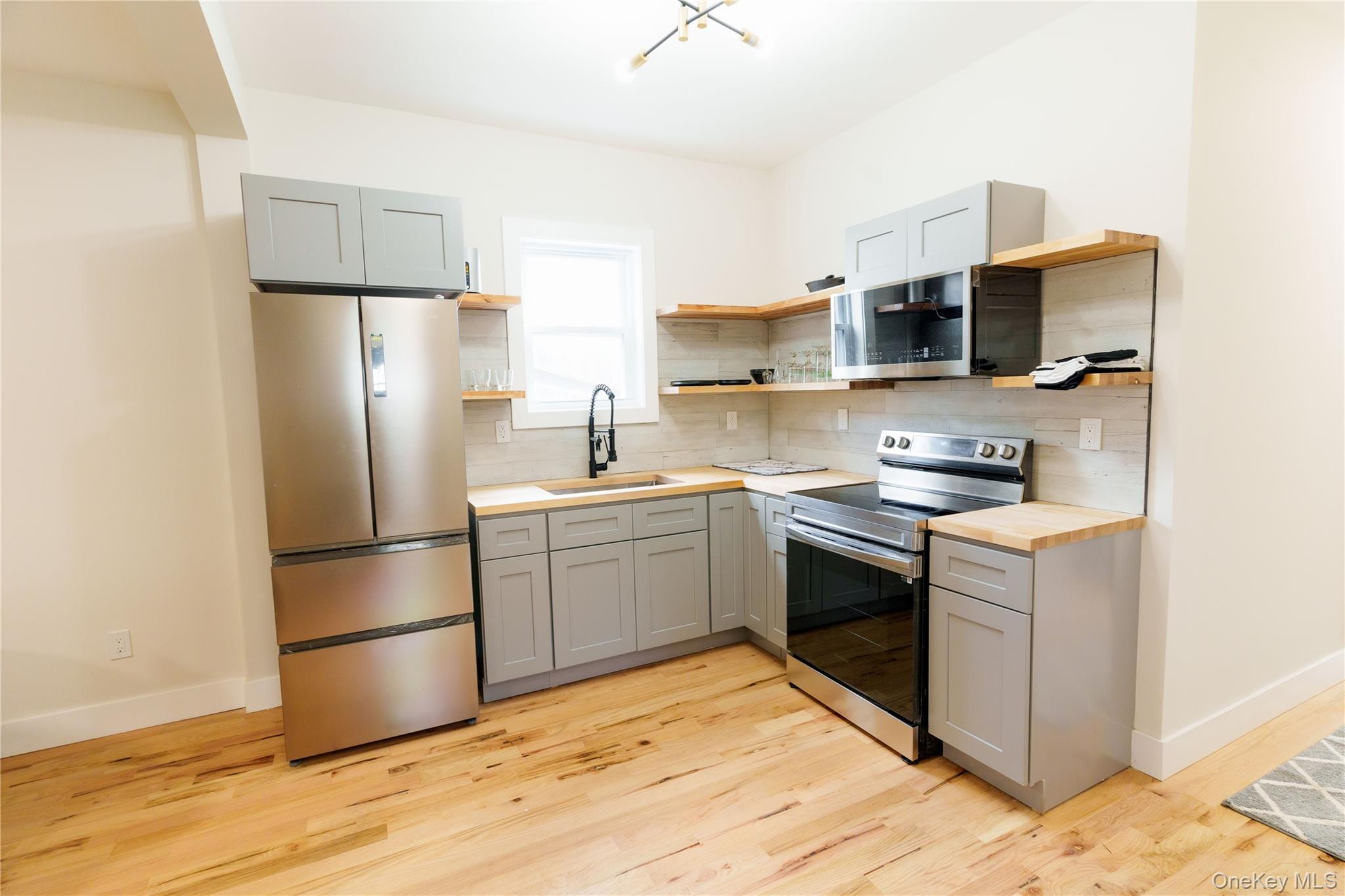 328 Columbia Street, Unit 1 photo 15