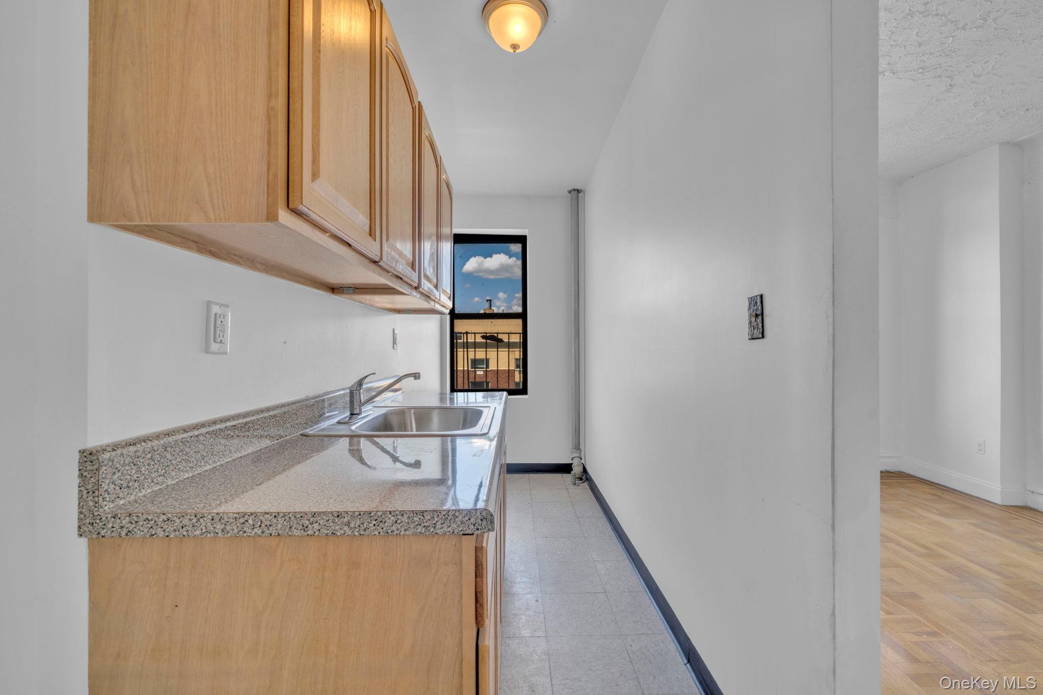 1015 Summit Avenue, Unit 6A photo 6