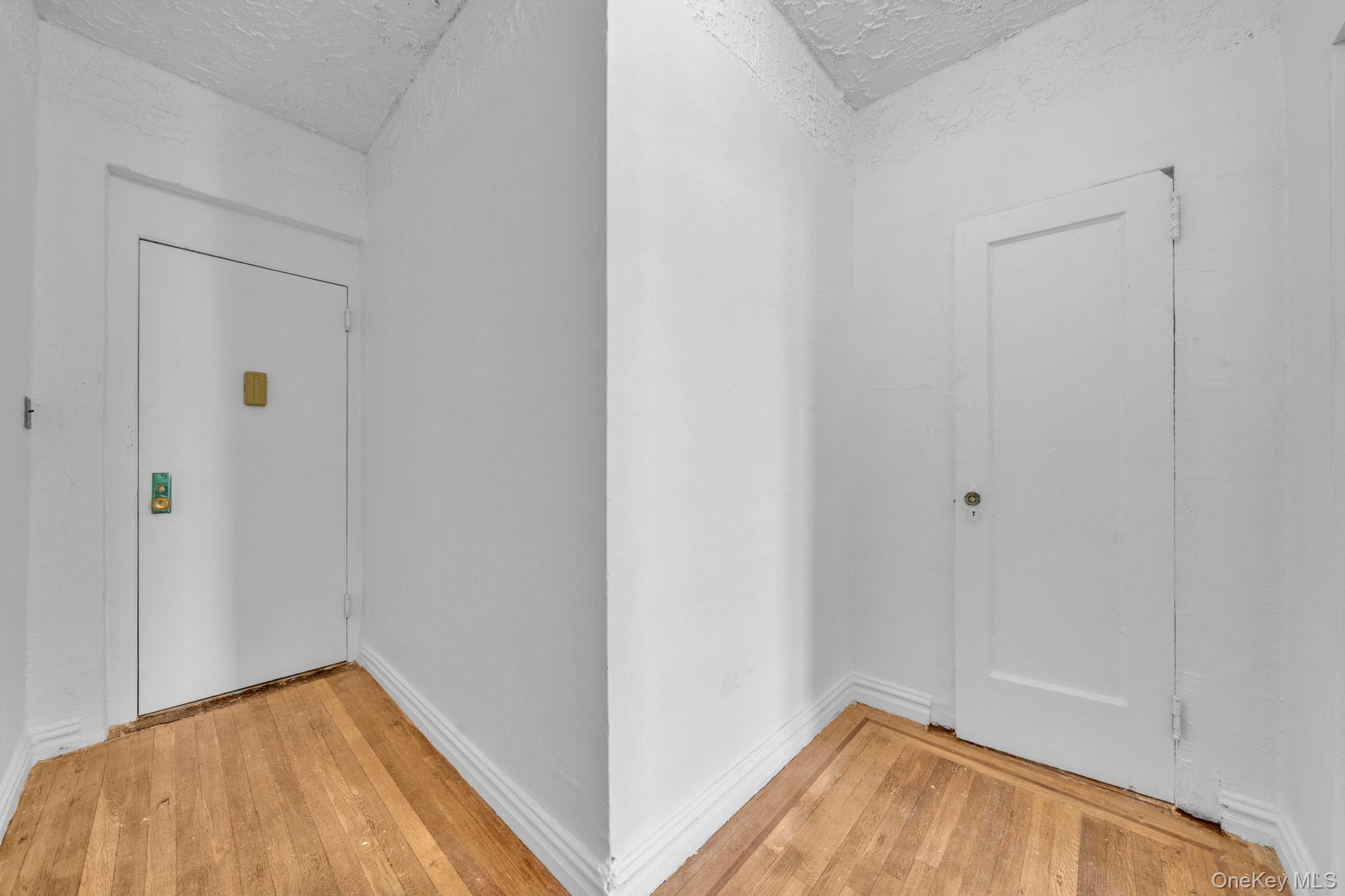 1015 Summit Avenue, Unit 6A photo 9