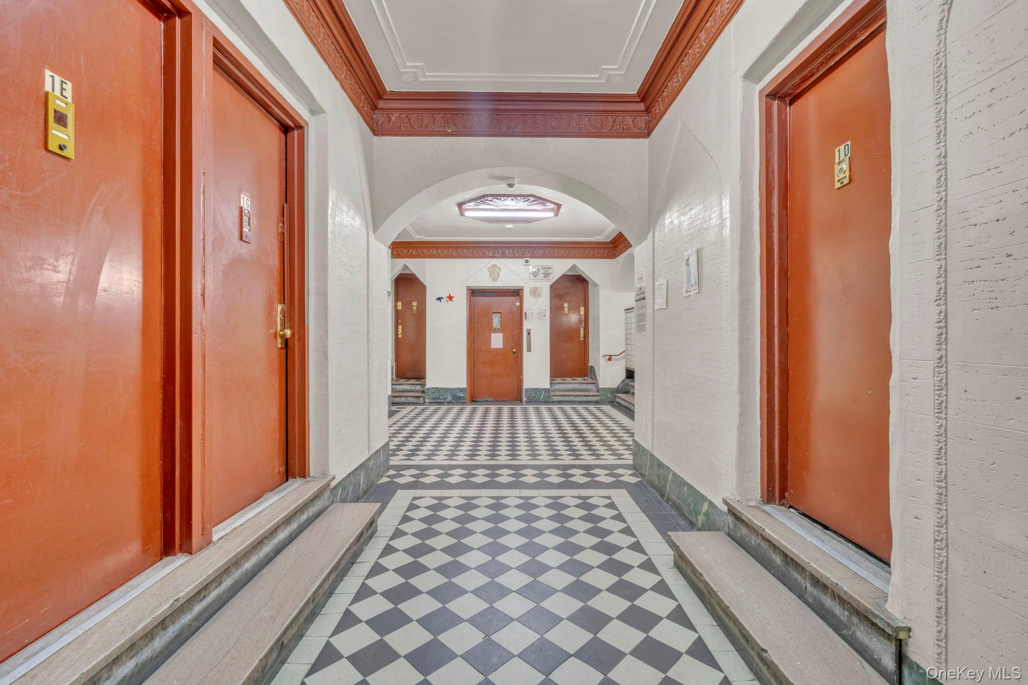 1015 Summit Avenue, Unit 6A photo 2