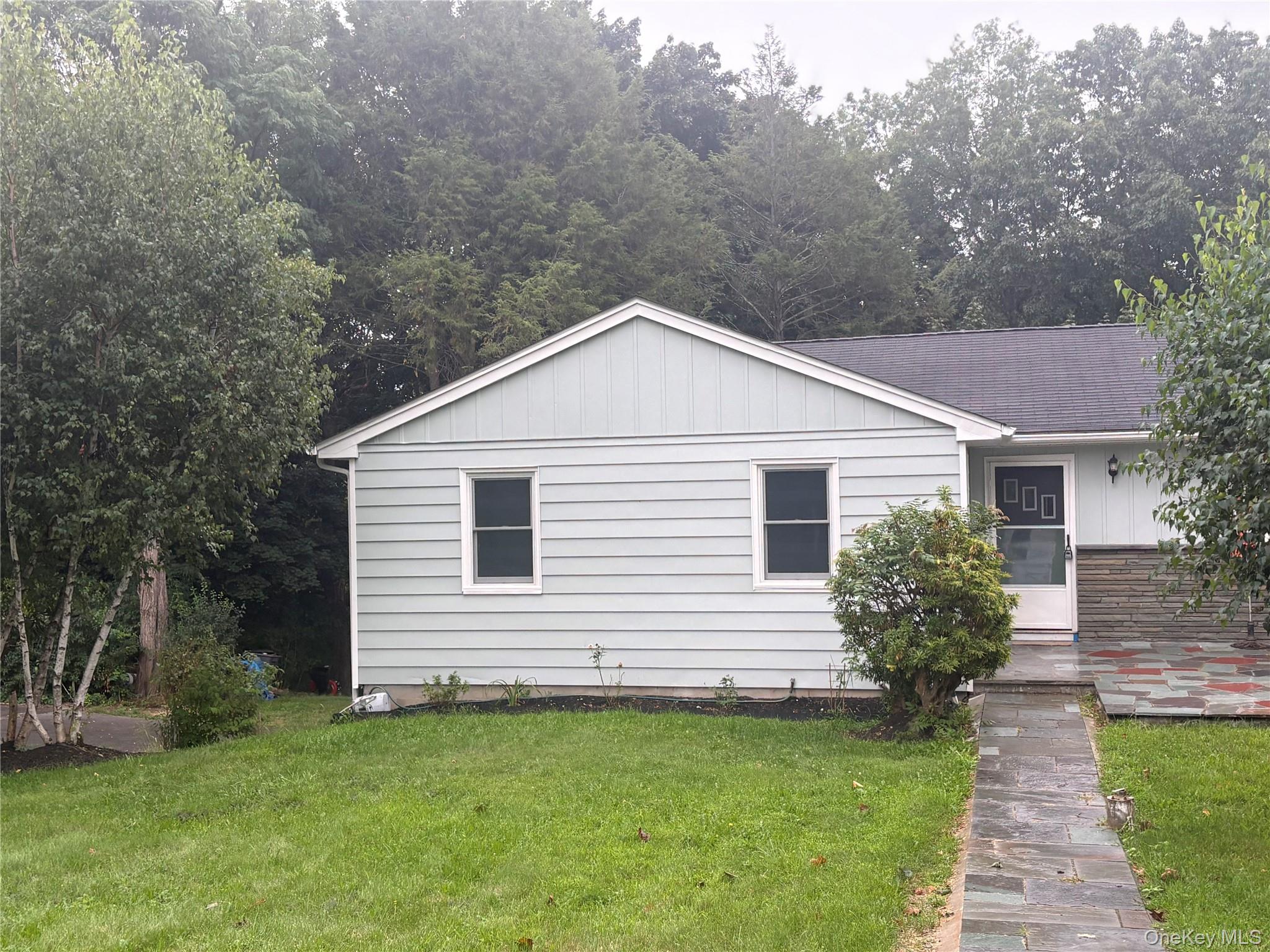 18 Robin Hill Drive – For Rent photo 2