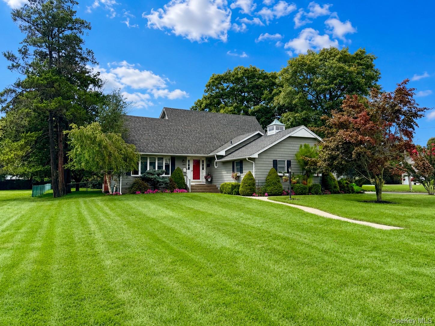302 Maple Avenue – For Sale