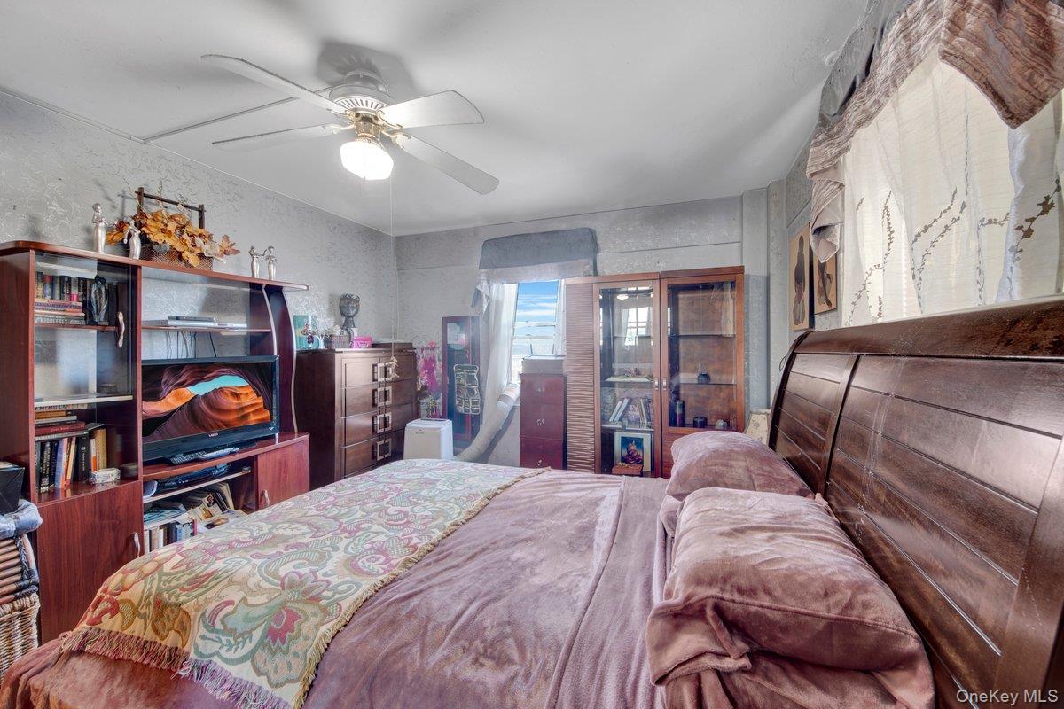 4 Fordham Hill Oval, Unit 16C photo 7