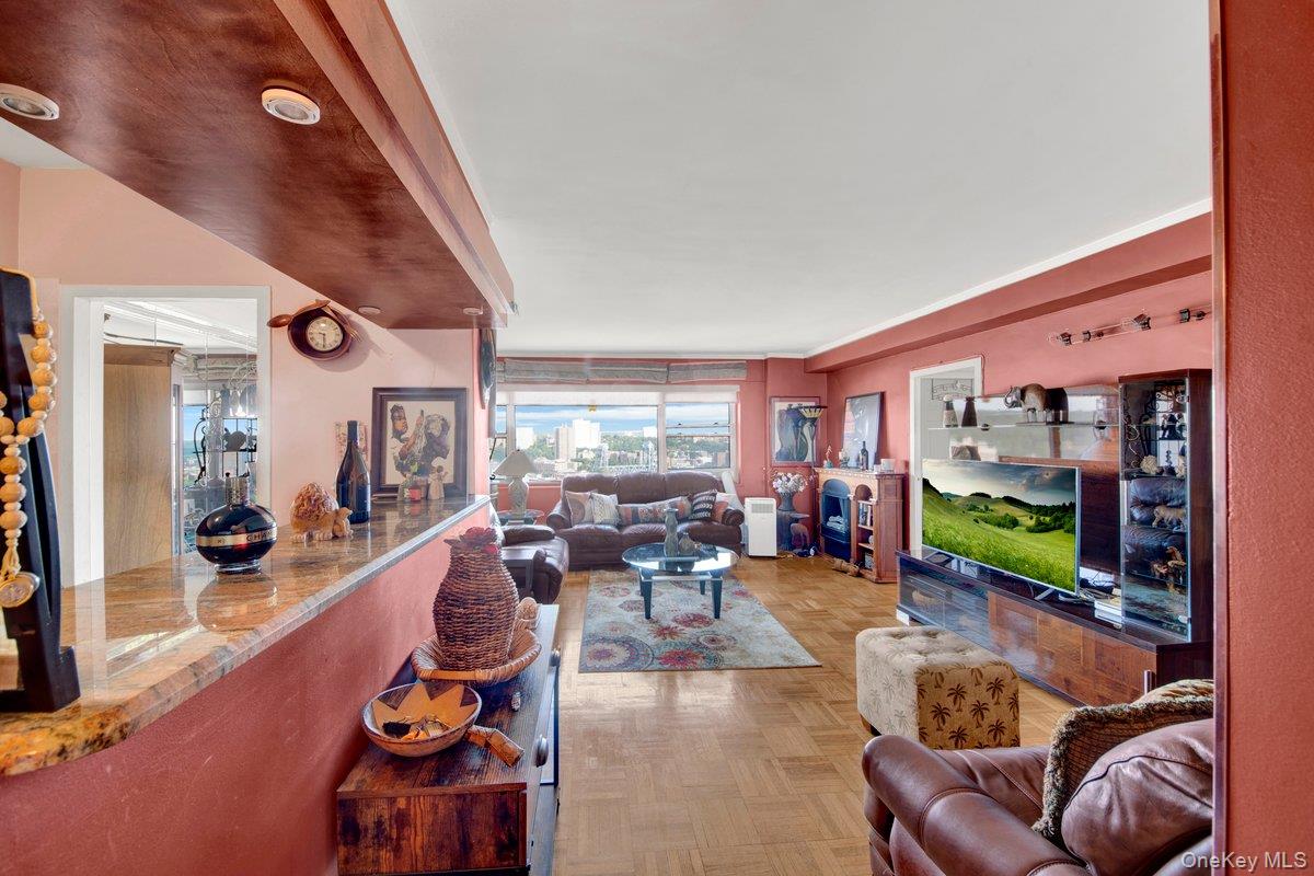 4 Fordham Hill Oval, Unit 16C photo 3