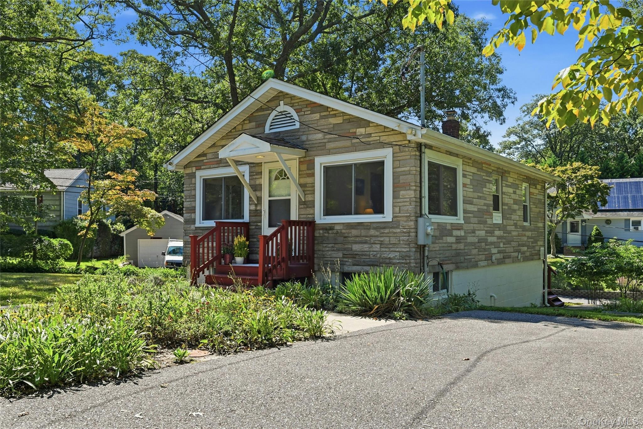 52 Valley Drive – For Sale photo 3