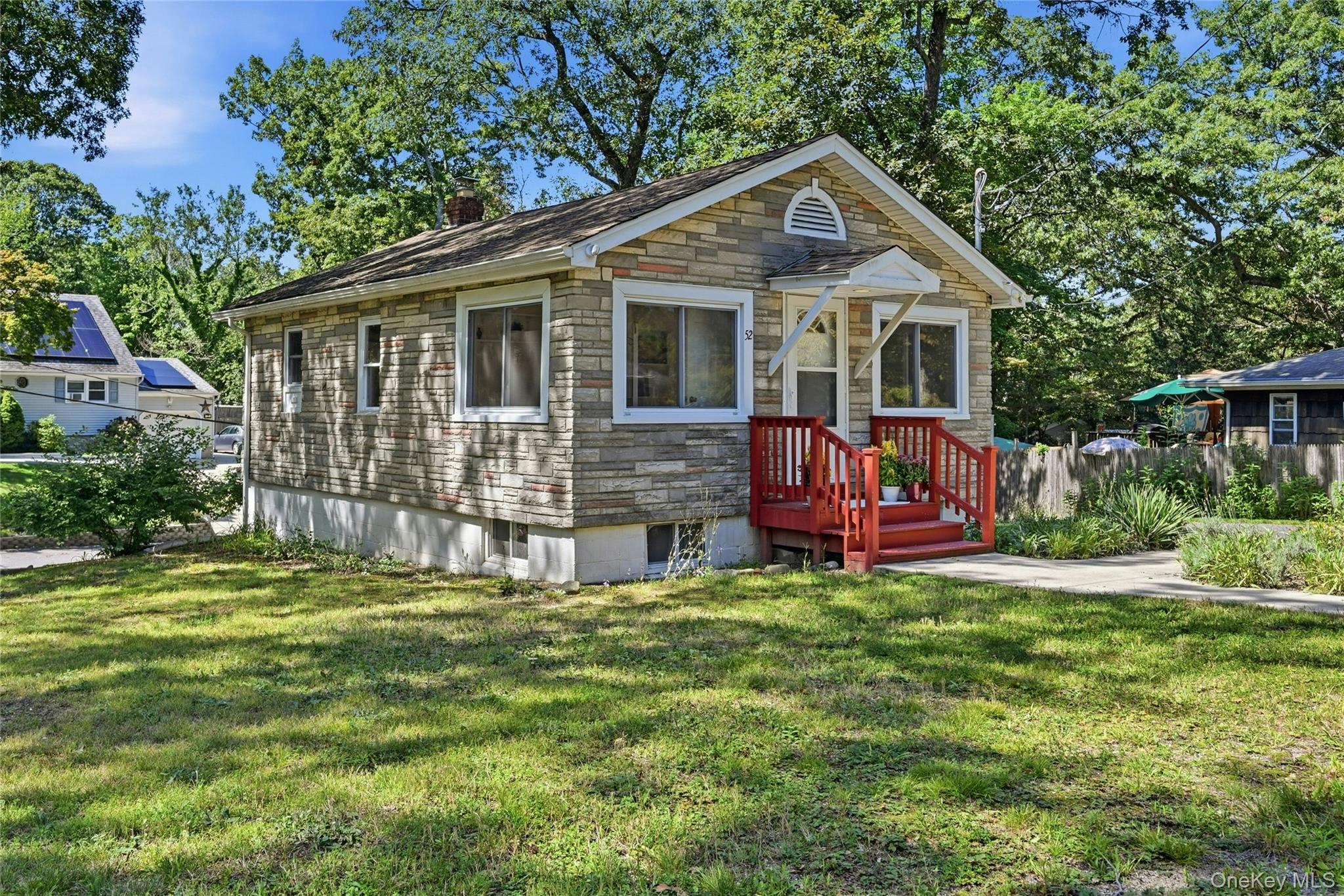 52 Valley Drive – For Sale photo 2