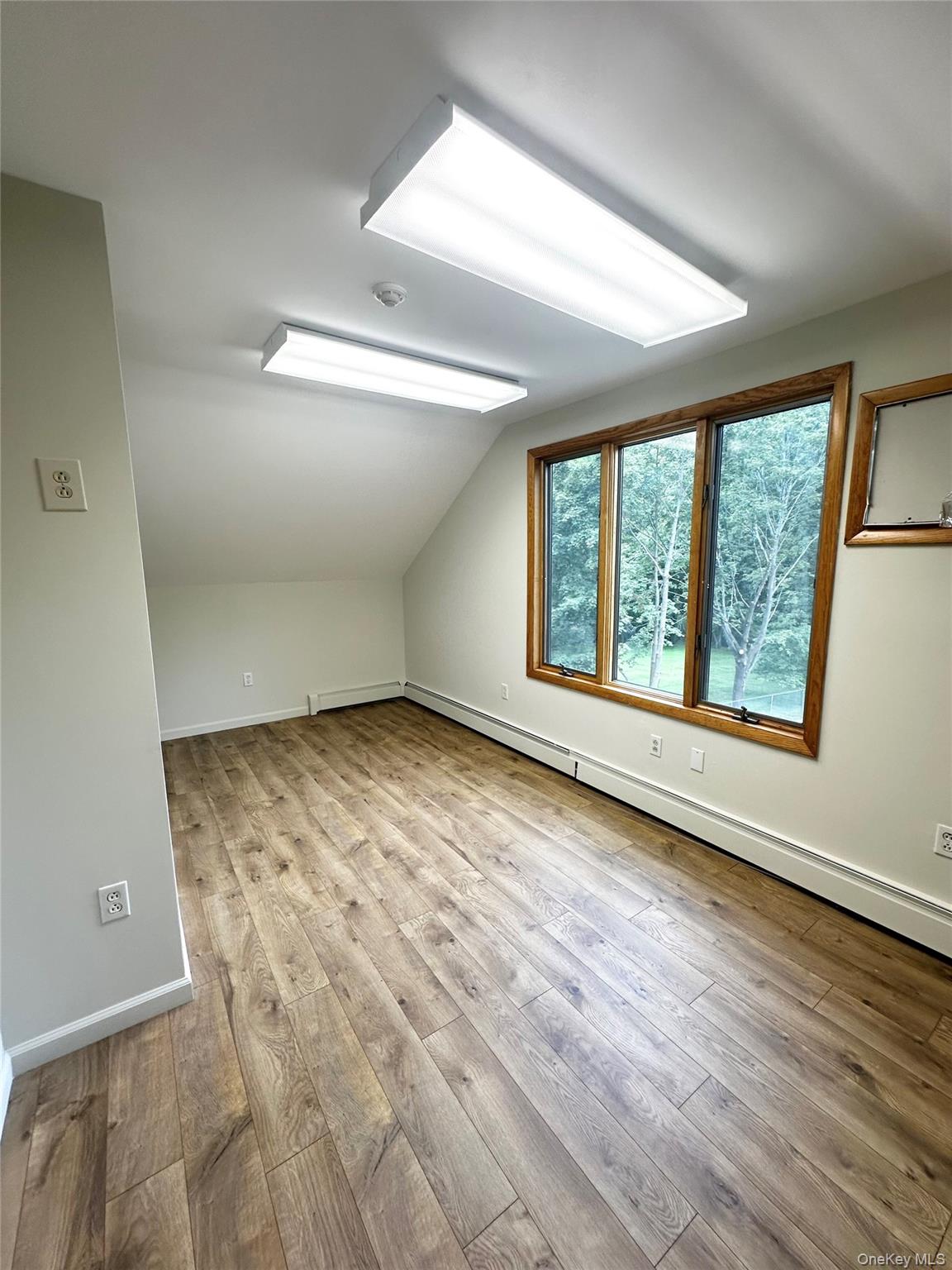 282 N Middletown Road – For Rent photo 15