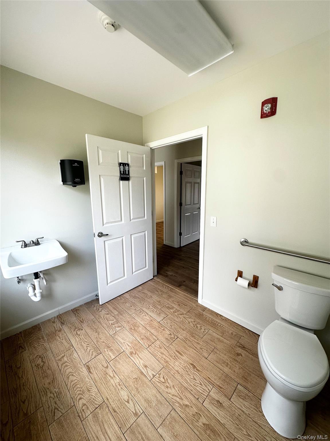 282 N Middletown Road – For Rent photo 7