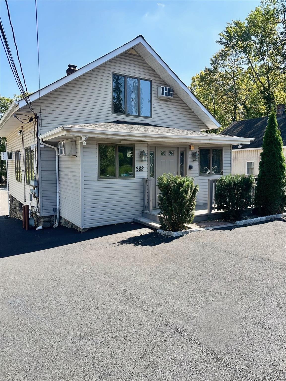 282 N Middletown Road – For Rent