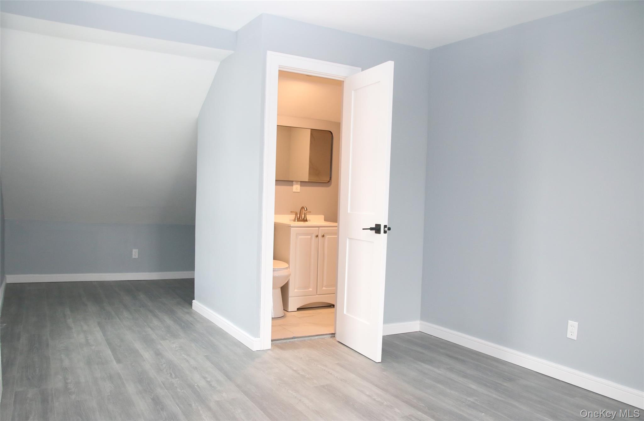119-38 238 Street – For Sale photo 9