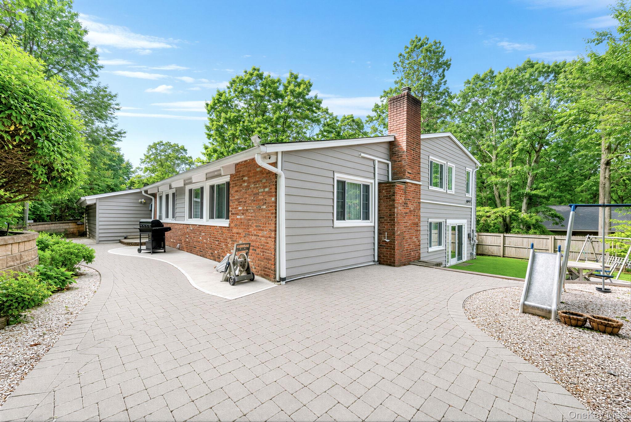 10 Highwood Road – For Sale photo 27