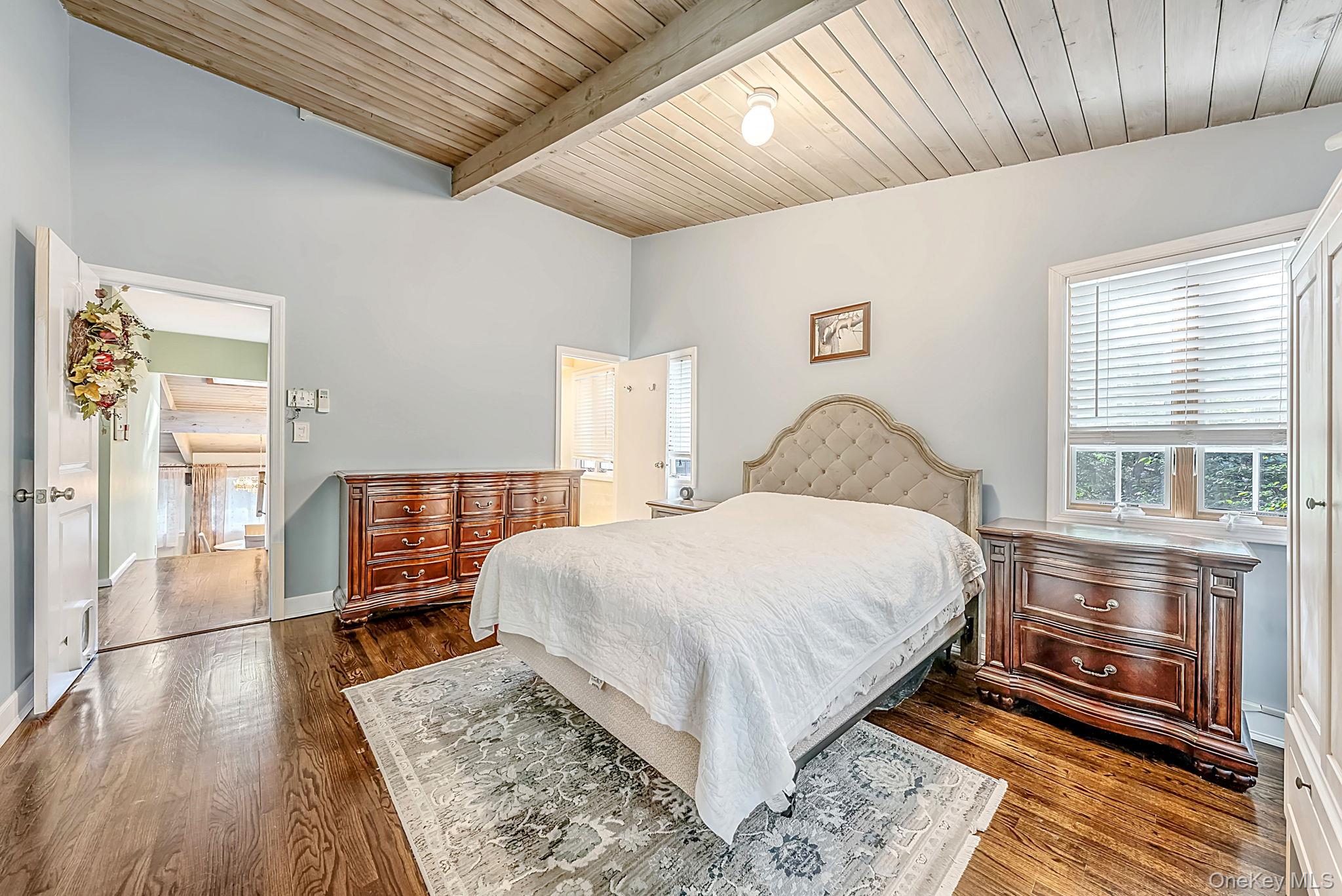 10 Highwood Road – For Sale photo 13