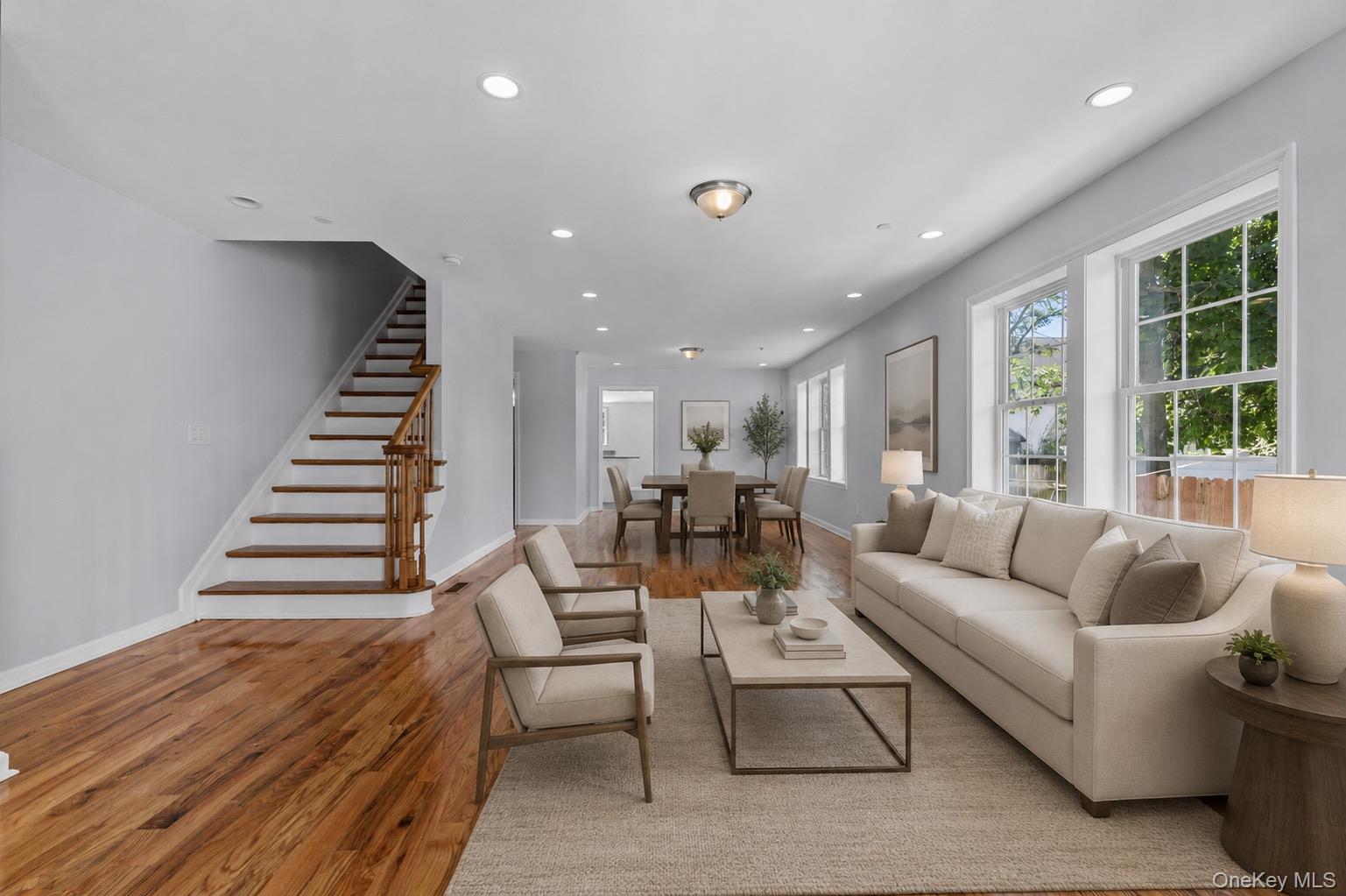 911 Hicksville Road – For Sale photo 4