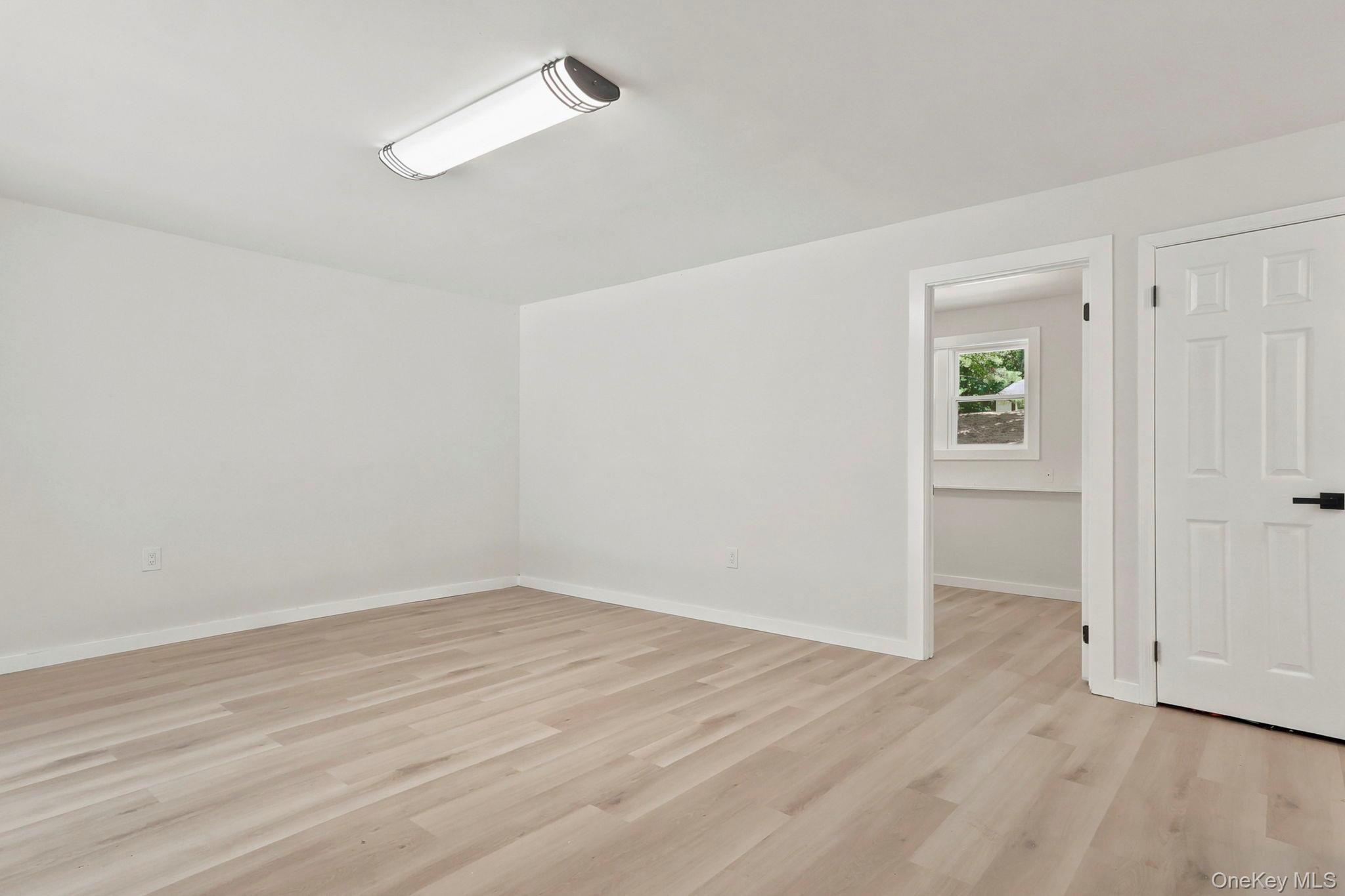 6 Vanessa Lane – For Sale photo 30