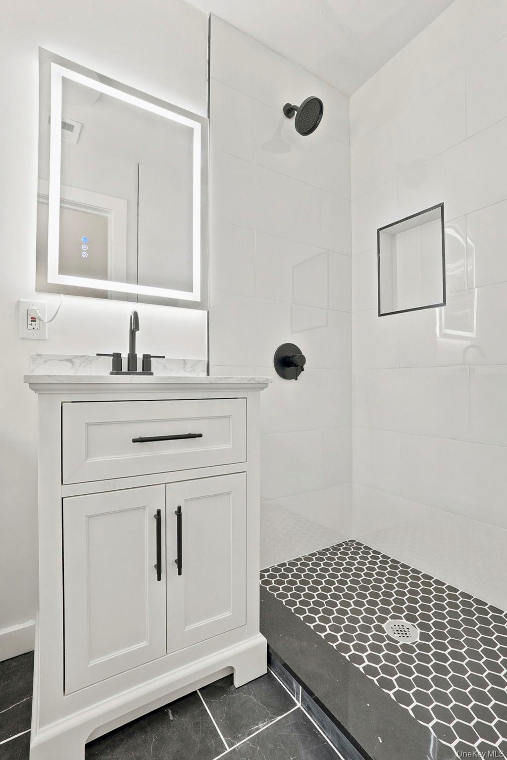 6 Vanessa Lane – For Sale photo 23