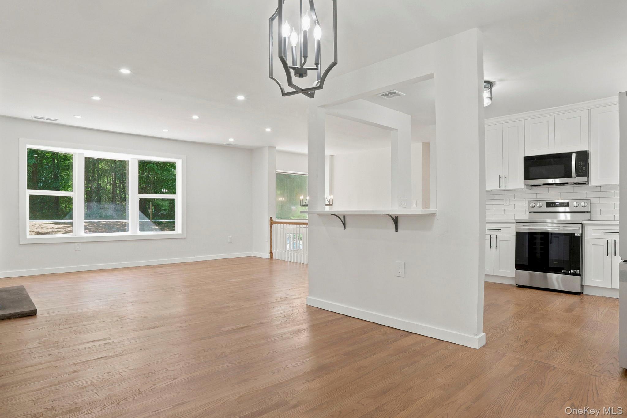 6 Vanessa Lane – For Sale photo 13