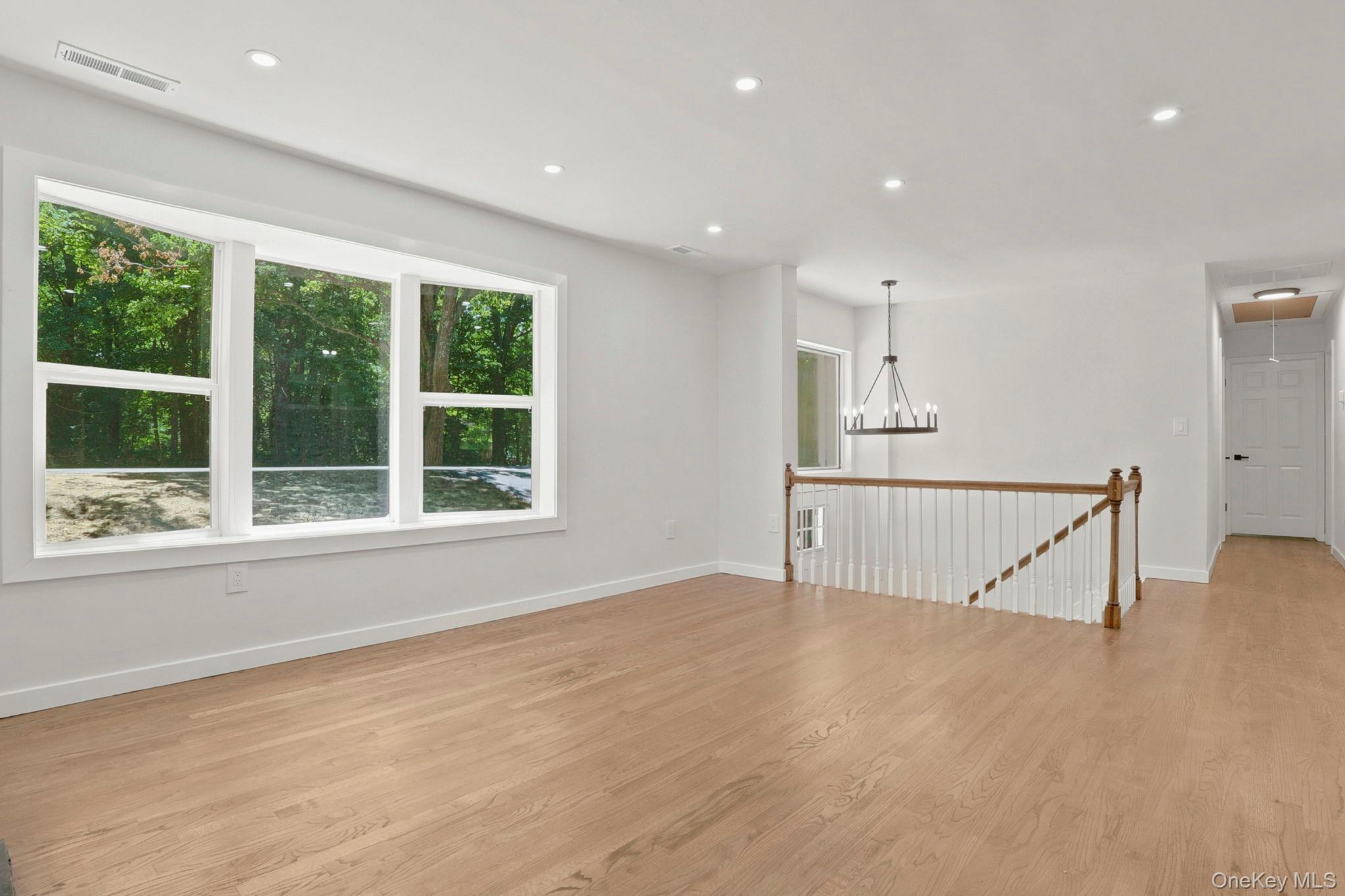 6 Vanessa Lane – For Sale photo 8