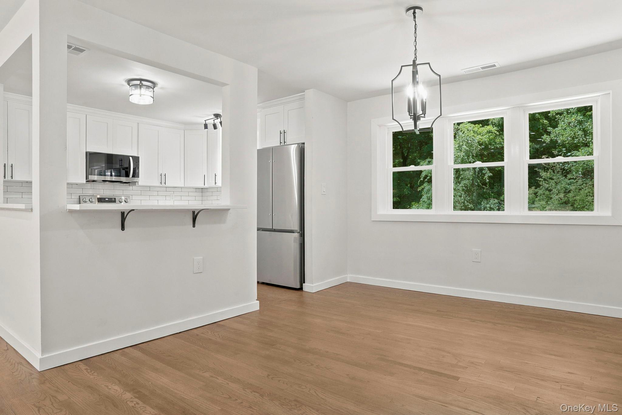 6 Vanessa Lane – For Sale photo 12