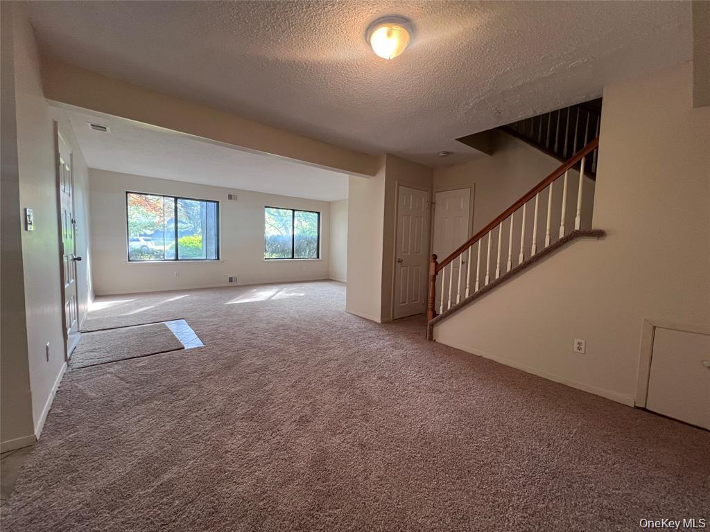 200 Springmeadow Drive, Unit M photo 4